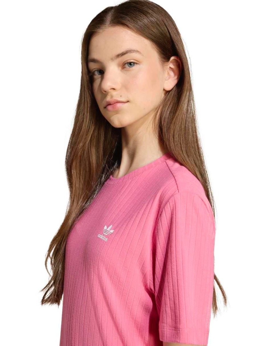 Playera Adidas Originals Essentials manga corta para niña