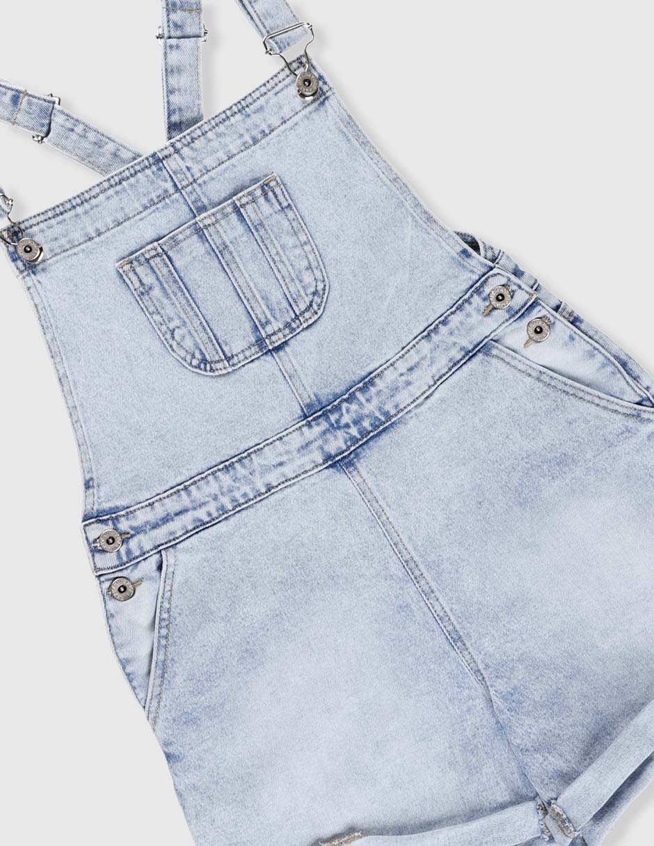 Jumpsuit atemporal de mezclilla para niña 4