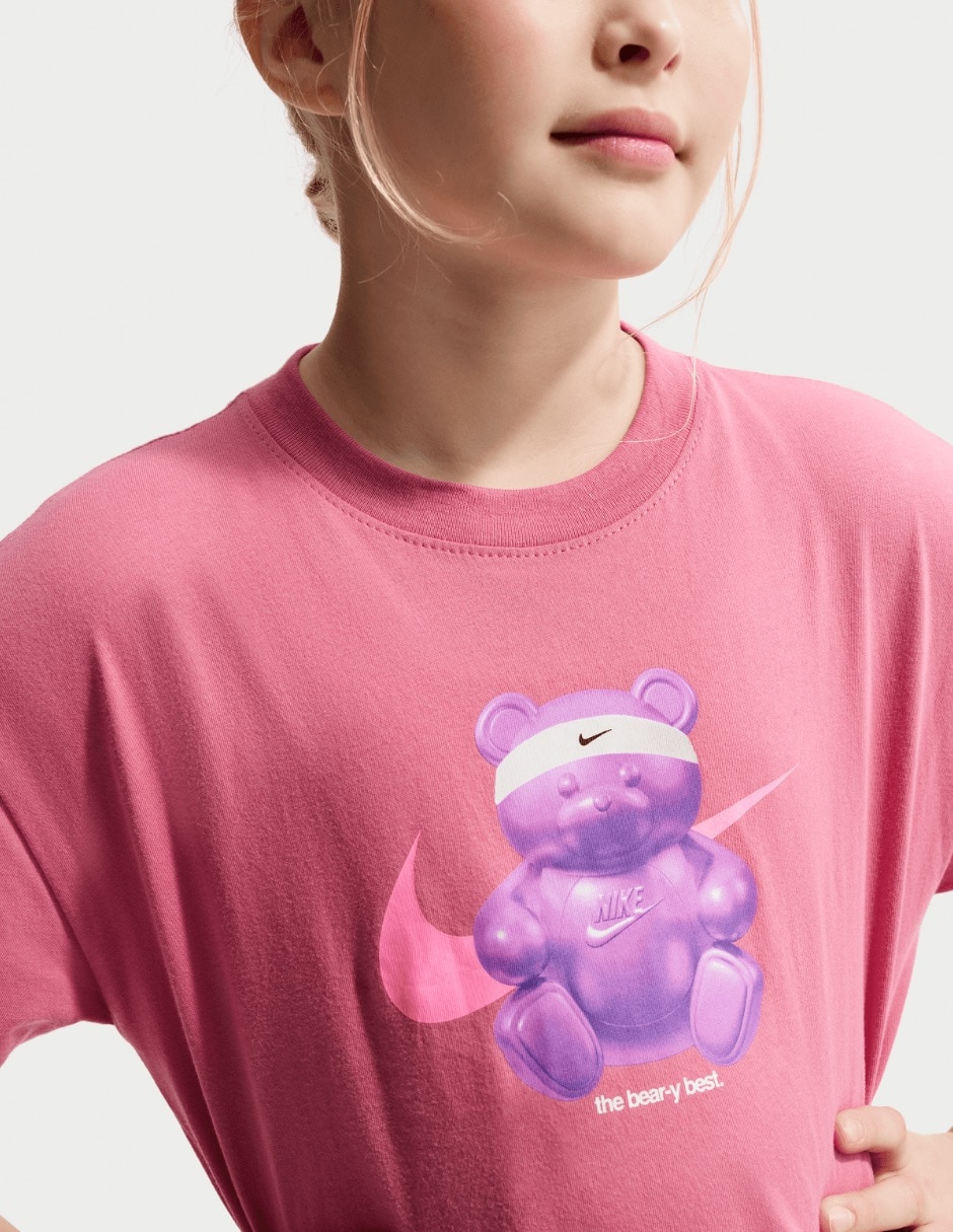 Playera nike g nsw tee oc boxy bear manga corta para niño
