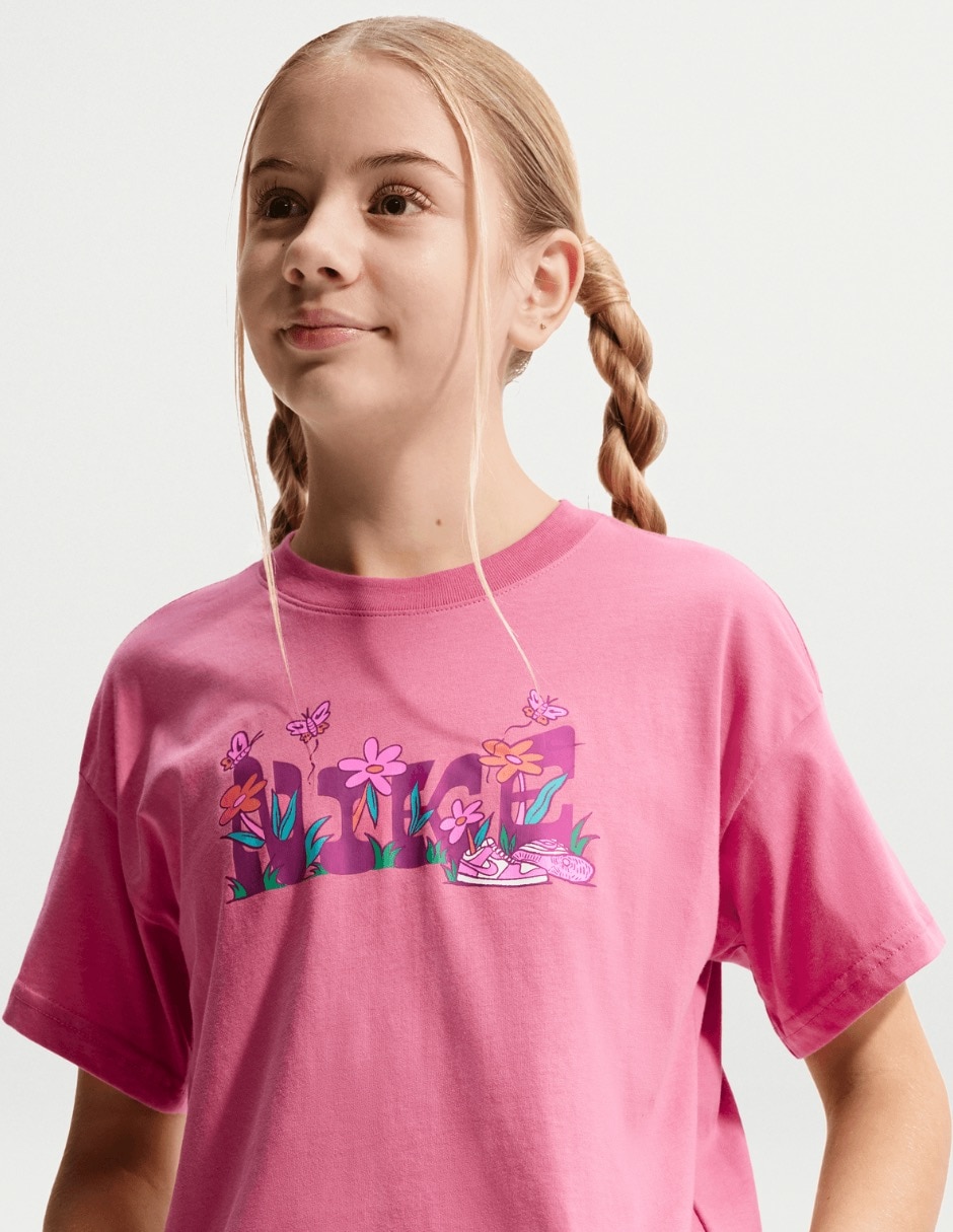 Playera nike g nsw tee oc boxy camp manga corta para niño